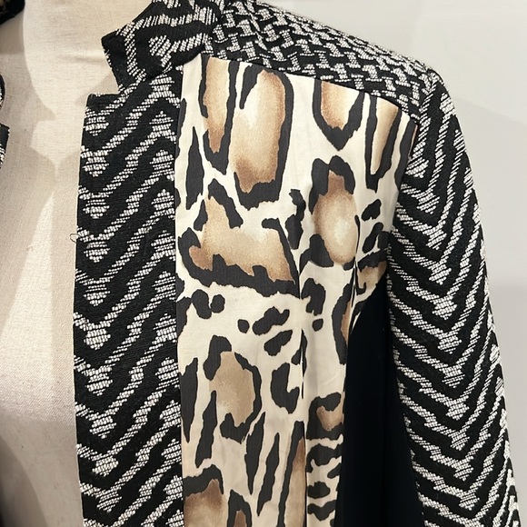 Chico’s Open Front Animal Print Jacket - Picture 3 of 11